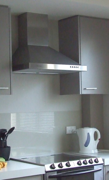 A range hood cant do its job if you never turn it on (via Wikimedia Commons).