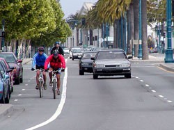 ca.sanfrancisco.bikers-larg.jpg